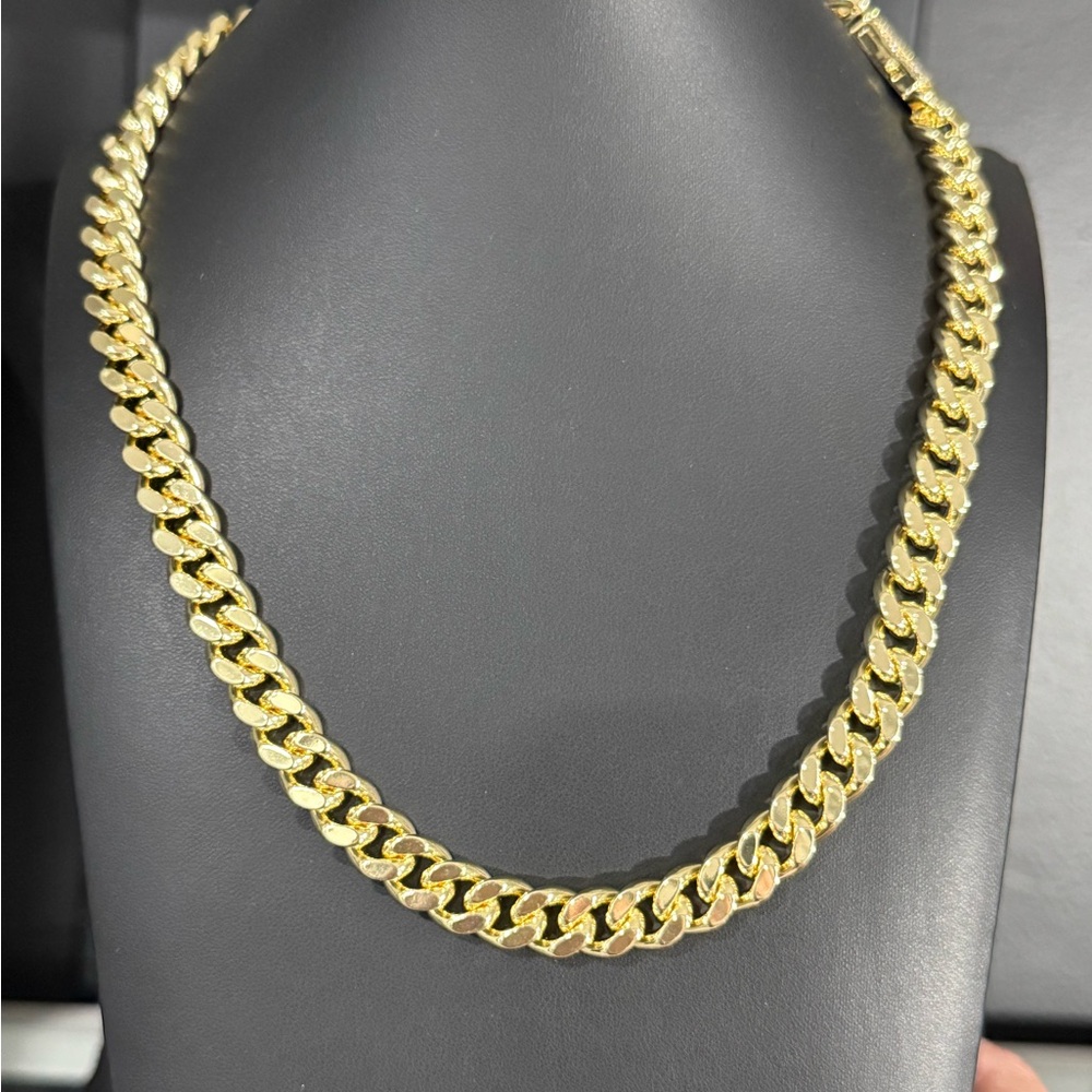 Gold Cuban Link Chain Necklace